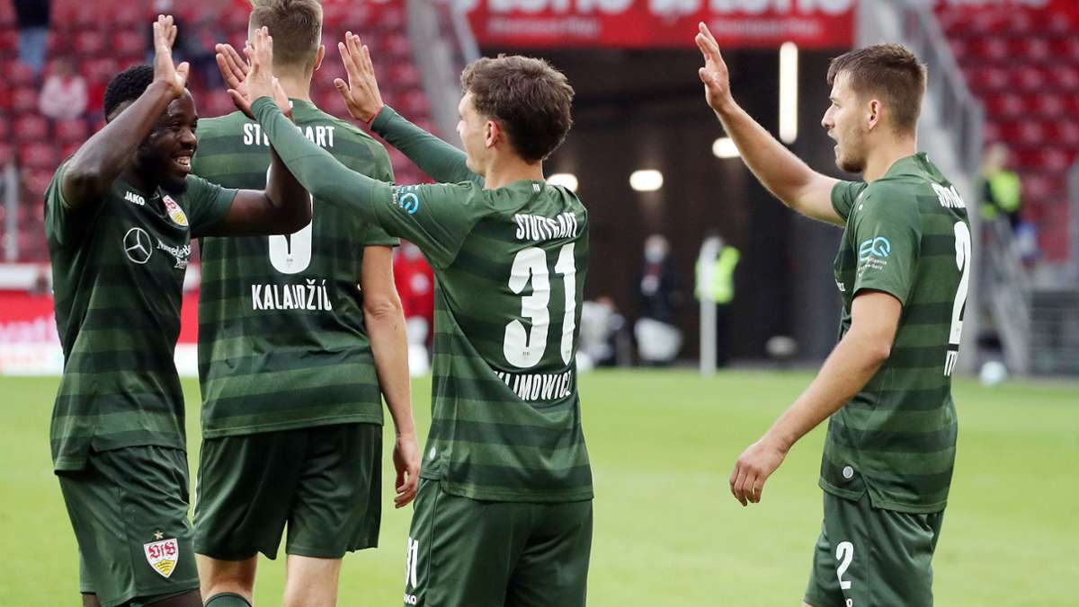 1. FSV Mainz 05 gegen VfB Stuttgart: So feiern die VfB-Spieler den Sieg