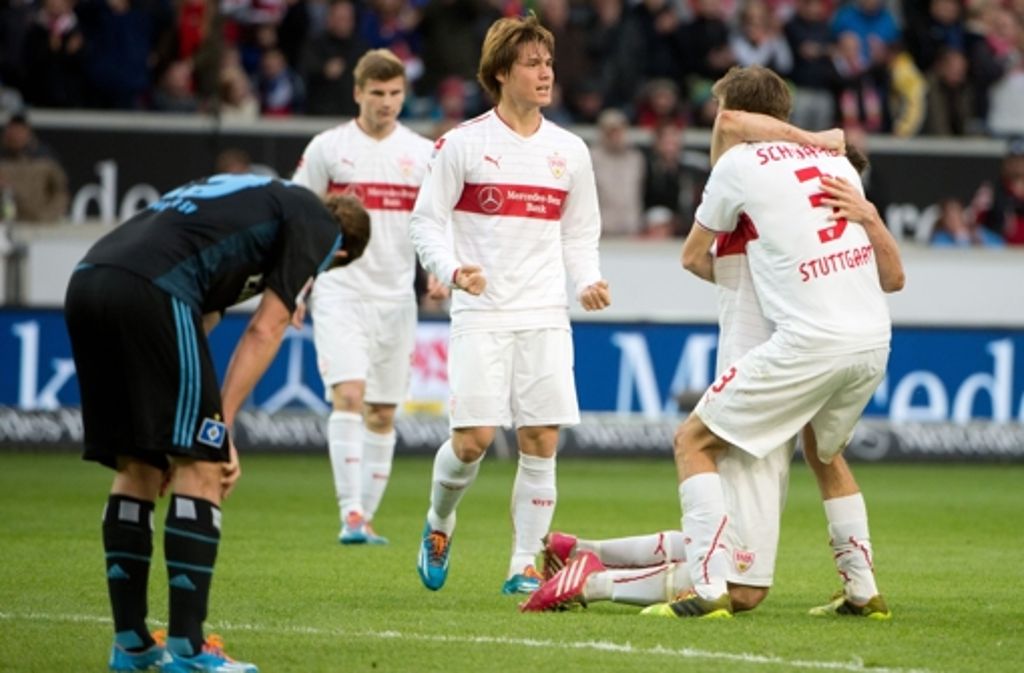 Schließlich gelingt Stuttgarts Alexandru Maxim der Siegtreffer und beschert dem VfB drei wichtige Punkte im Abschiedskampf.