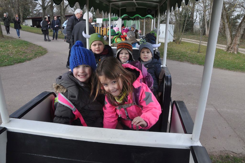 Exklusive Fahrt vor Saisonbeginn: Die Kleinen des Kindergarten Fleckenweinberg hatten die Bahn auf der 2,1 Kilomter langen Strecke ganz für sich.