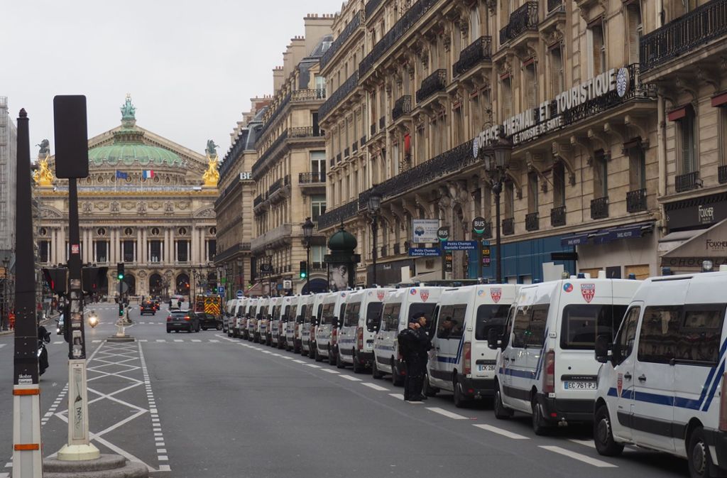 In Paris allein waren 8000 Sicherheitskräfte im Einsatz.