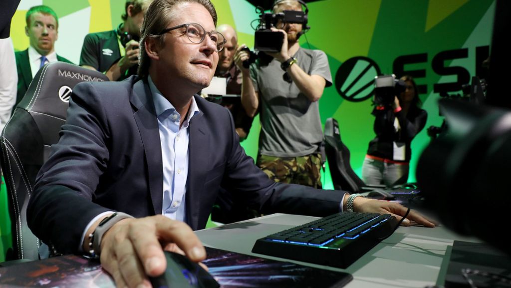 Andreas  Scheuer auf der Gamescom: Ist der Minister ein „Cheater“?