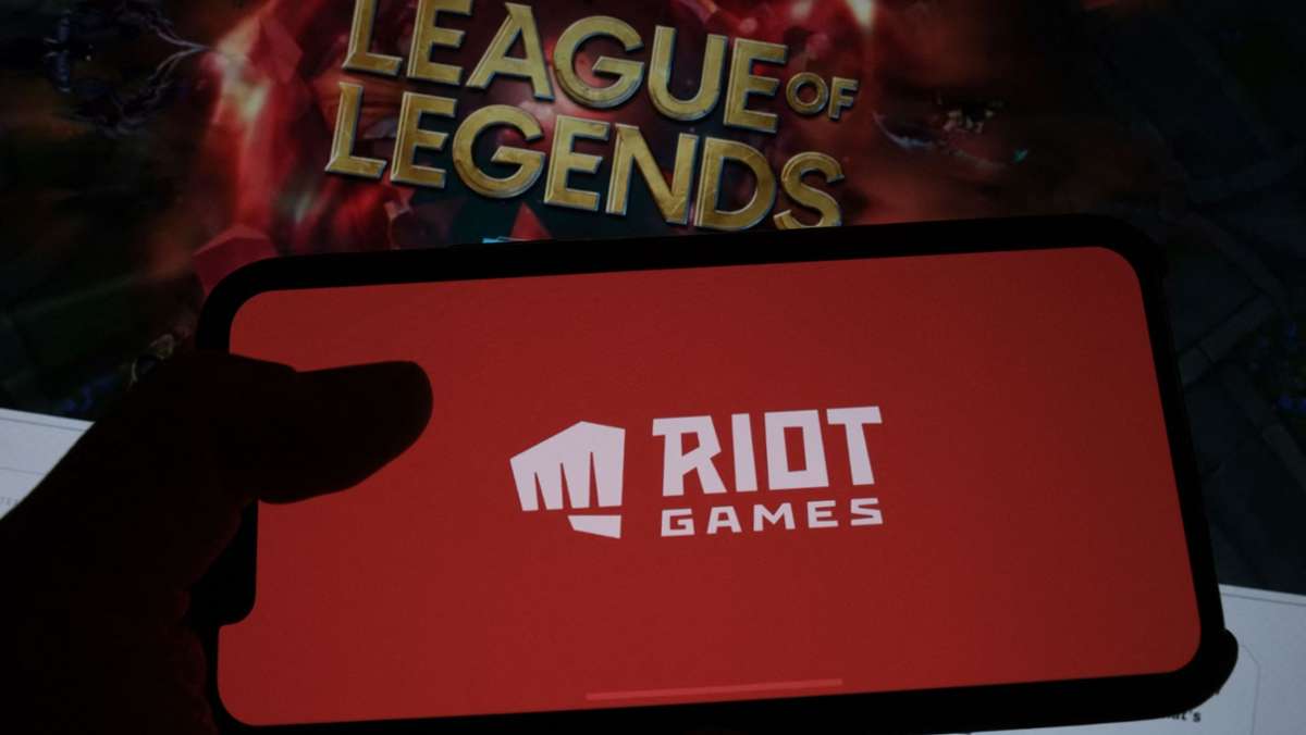  Der für das Computerspiel „League of Legends“ bekannte US-Entwickler Riot Games zahlt wegen Vorwürfen der Diskriminierung und Belästigung von Frauen 100 Millionen Dollar. Die Vereinbarung muss noch von einem Gericht abgesegnet werden. 