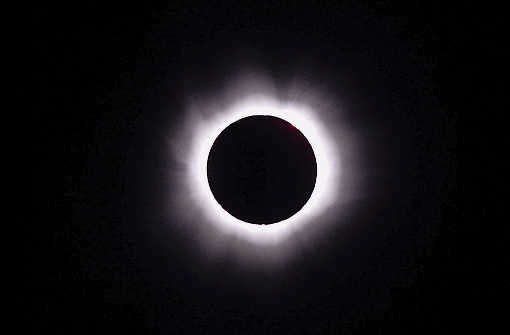 Während einer totalen Sonnenfinsternis wird die Sonne von der Erde aus gesehen vom Mond ganz verdeckt. Foto: dpa