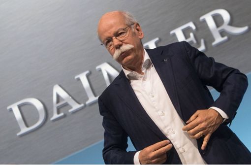 Daimler-Chef Dieter Zetsche und der Betriebsrat kritisieren die Liste „Zentrum Automobil“. Foto: dpa