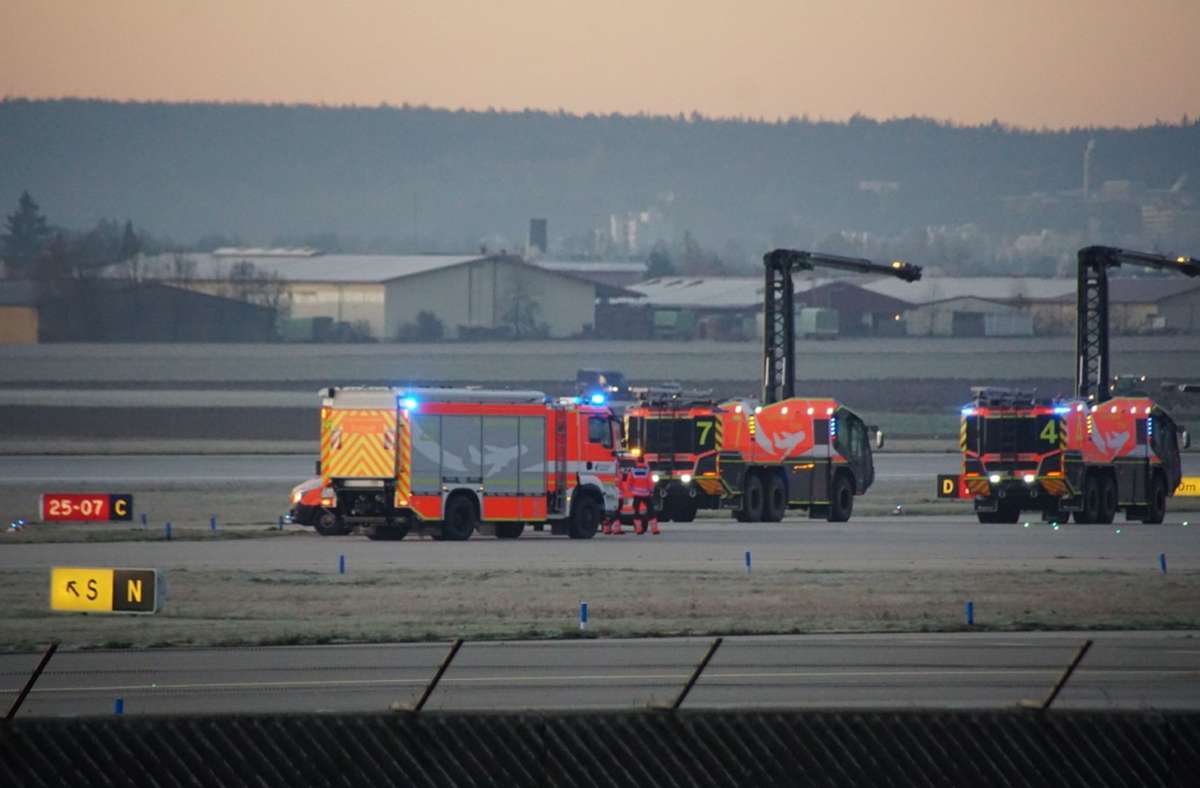 Die Maschine konnte sicher am Flughafen Stuttgart landen.