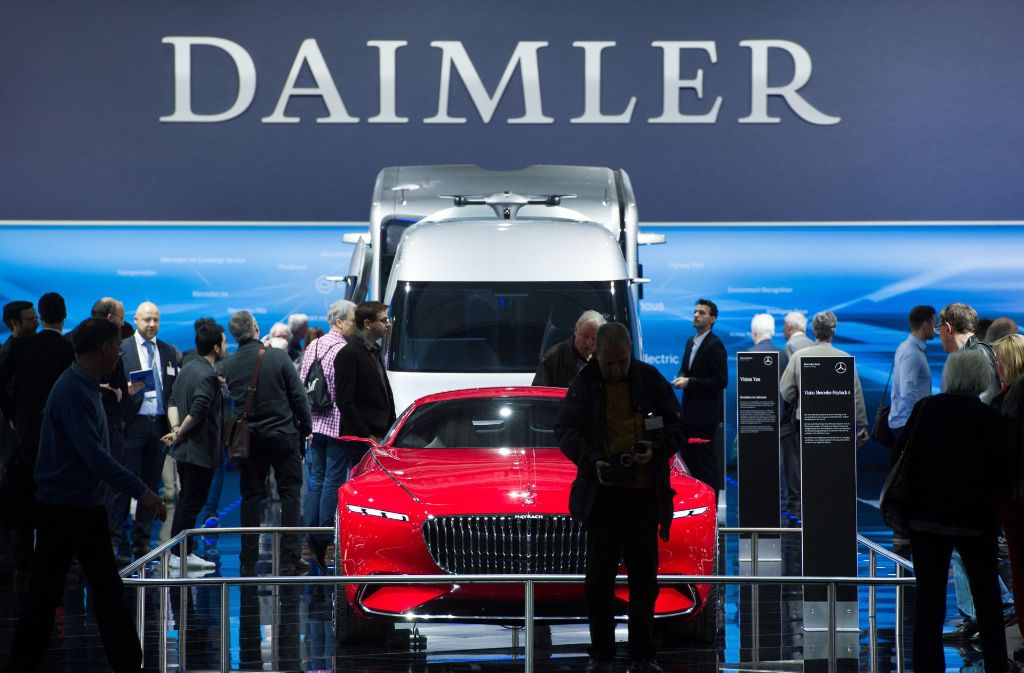 Daimler hat zur Hauptversammlung nach Berlin eingeladen und die Aktionäre einberufen.