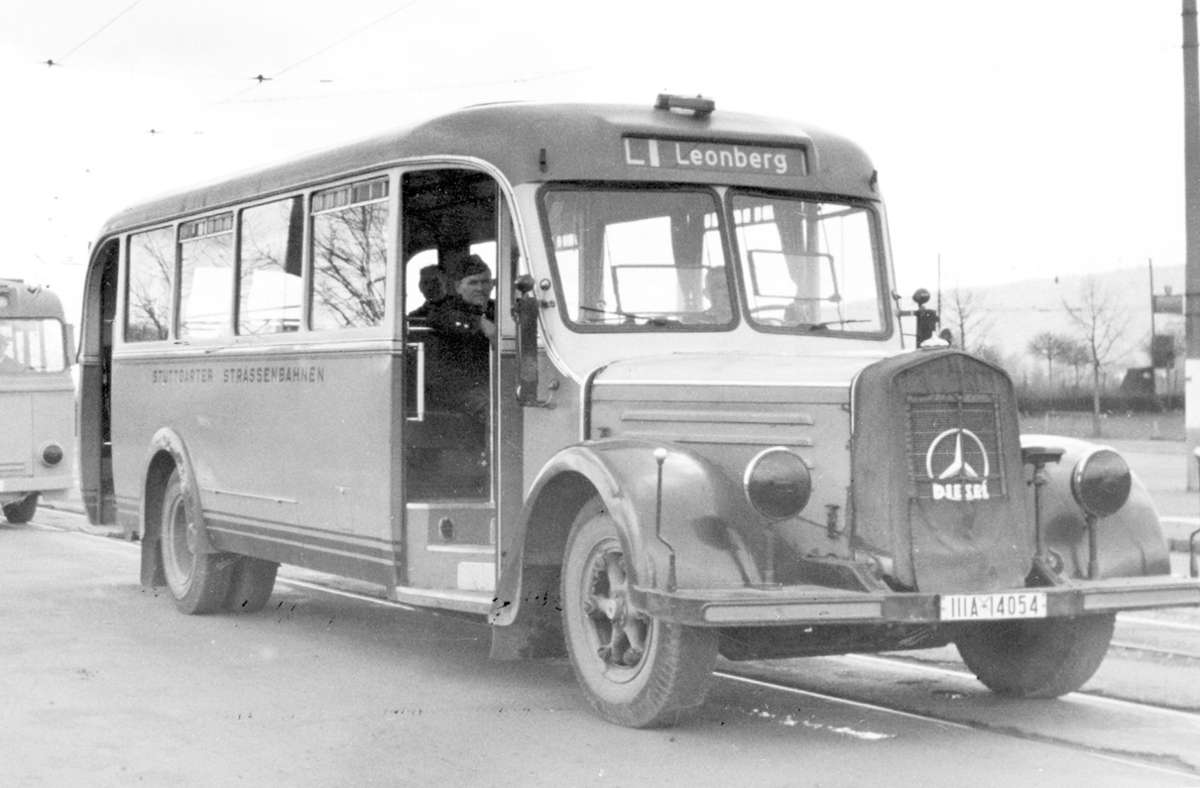 Mit Bussen wie diesen fuhren die Retter nach Theresienstadt, um die überlebenden Juden zurück in die Heimat zu holen.