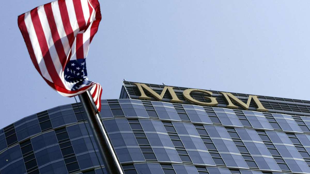  MGM und Amazon teilen am Mittwoch mit: Der Online-Rise wird das Hollywood-Studio für 8,45 Milliarden Dollar kaufen. Die wichtigsten Infos zum Deal und bekannte Filmklassiker von MGM im Überblick. 