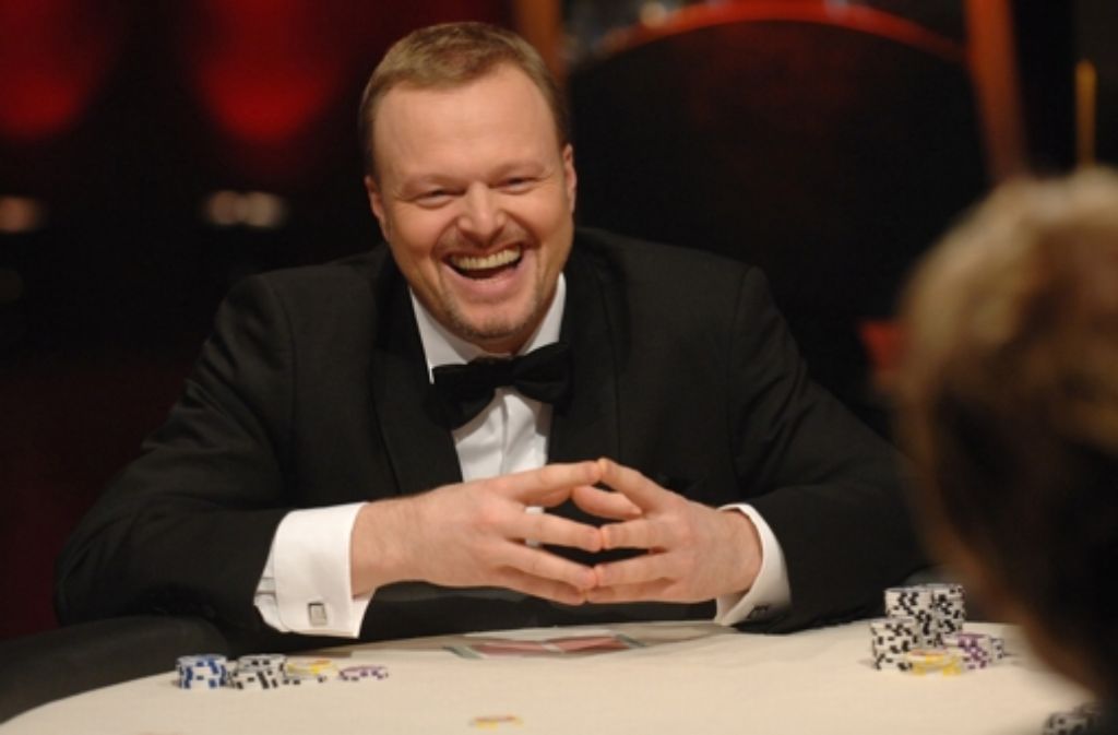 Dezember 2010 Jetzt versucht sich Raab im Glücksspiel: Bei der „TV total Pokerstars.de Nacht“ zockt er am Pokertisch.