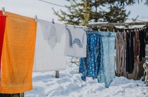 Wäsche im Winter draußen trocknen - So geht's