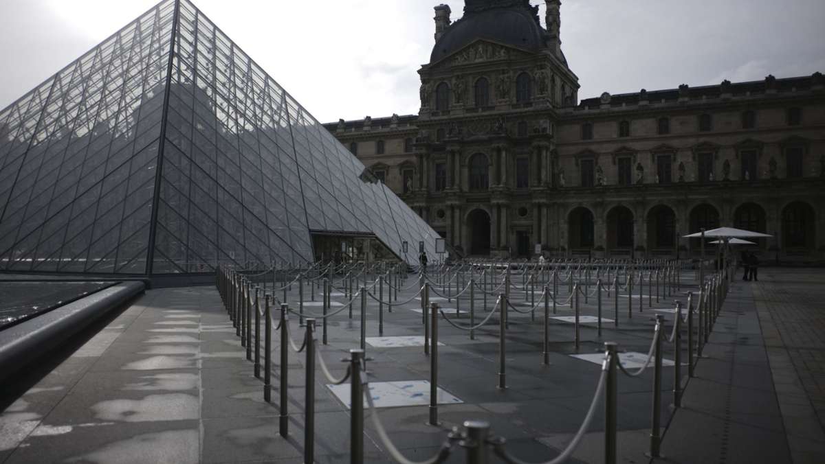 Bombendrohungen in Frankreich: Louvre und  Schloss Versailles evakuiert