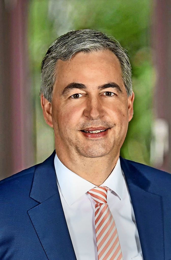 Dietmar Allgaier will Landrat von Ludwigsburg werden. Der 53-Jährige ist CDU-Mitglied und ist seit 2008 Erster Bürgermeister von Kornwestheim. Er ist Mitglied im Kreistag.