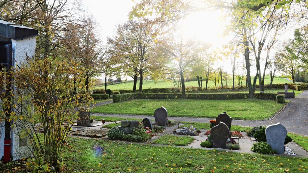  Der Friedhofsboden ist für Erdbestattungen ungeeignet. Dafür gibt es jetzt Grabkammern. 
