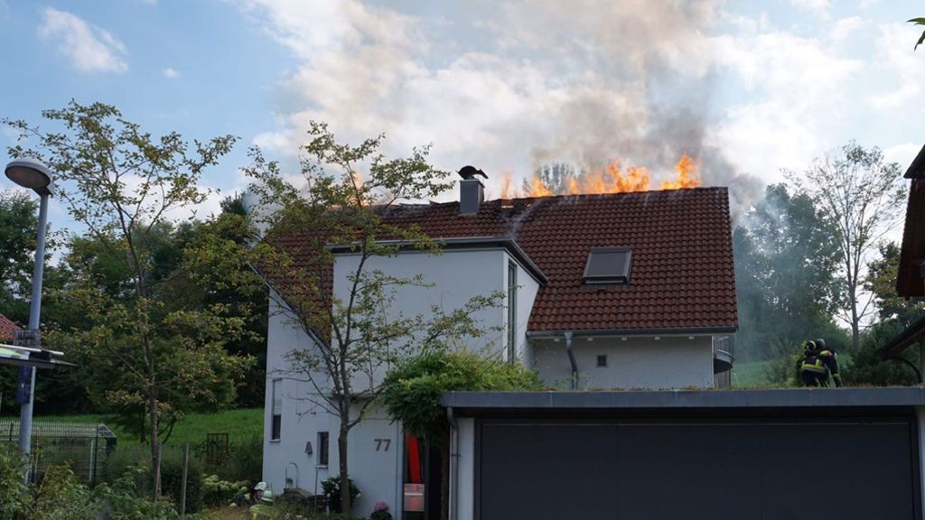 Kirchheim unter Teck: Dachstuhl fängt Feuer