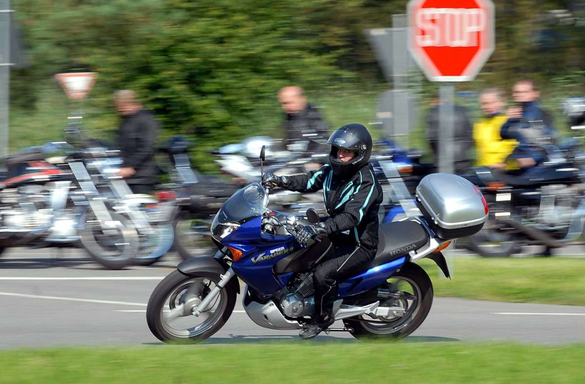 Die  Polizei will Biker  für die Gefahren beim Motorradfahren sensibilisieren. Foto: Kreiszeitung Böblinger Bote/Simone Ruchay-Chiodi (Archiv)