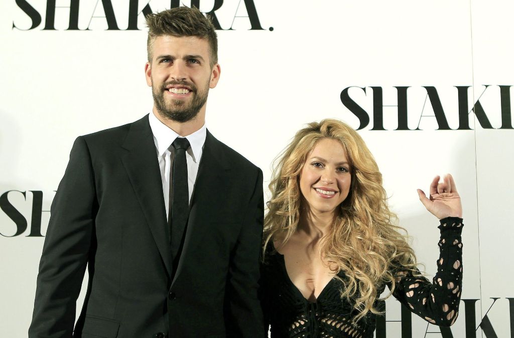 Von wegen Spielerfrau: Sängerin Shakira – hier mit Ehemann Gerard Piqué – gilt als eine der einflussreichsten Frauen der Welt. Wir haben ihren Werdegang in einer Bilderstrecke festgehalten. Klicken Sie sich durch.