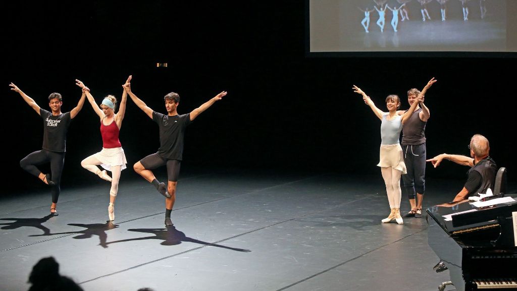 „Blick hinter die Kulissen“ beim Stuttgarter Ballett: Von Knochenarbeit zu makellosem Tanz