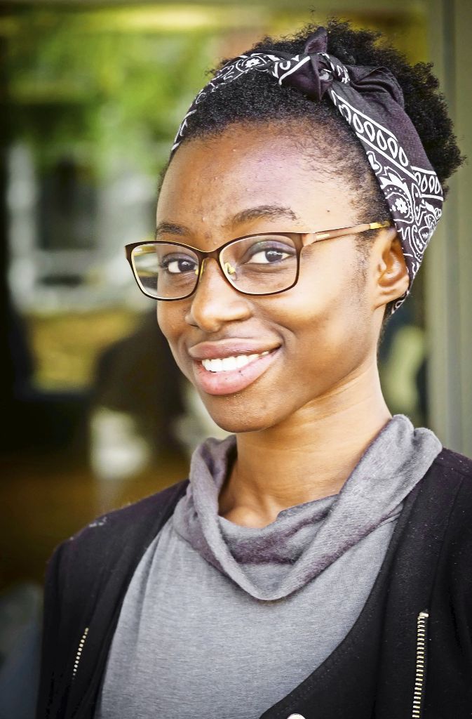Stephanie Aidoo, 20, Ernährungsmanagement: „Ich habe ein Jahr in der Gesundheitsbranche gearbeitet. Das hat meine Entscheidung bestärkt. In Hohenheim habe ich die Nähe zur Familie. Mir gefällt das viele Grün. Das ist gesund und hilft beim Entspannen.“