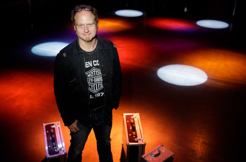 DJ Andy ist seit 30 Jahren als Discjockey im Rems-Murr-Kreis eine feste Größe. Foto: Jan Potente