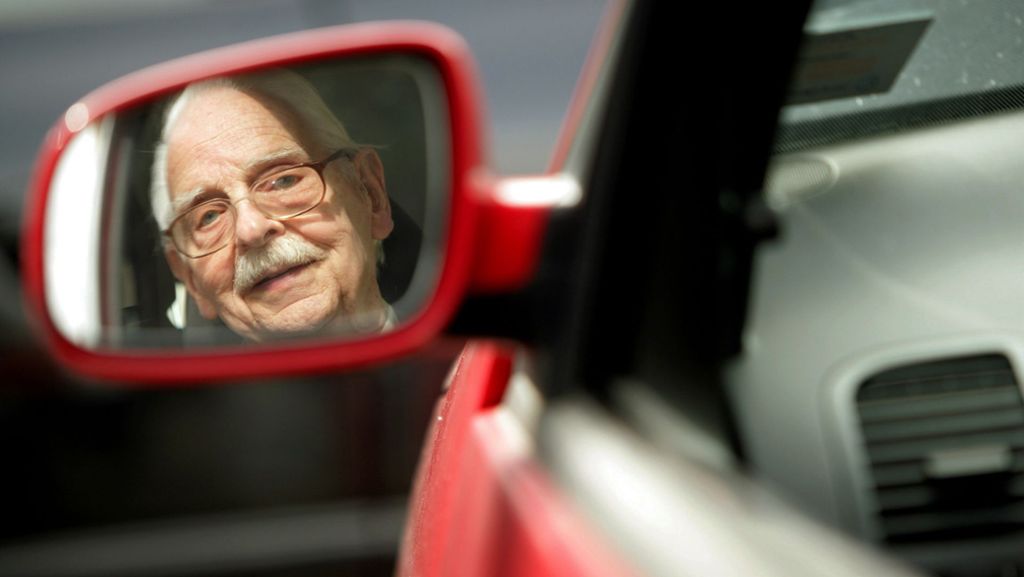 Diskussion über Fahrtauglichkeit von Senioren: Mobiliät nur durch Führerschein?