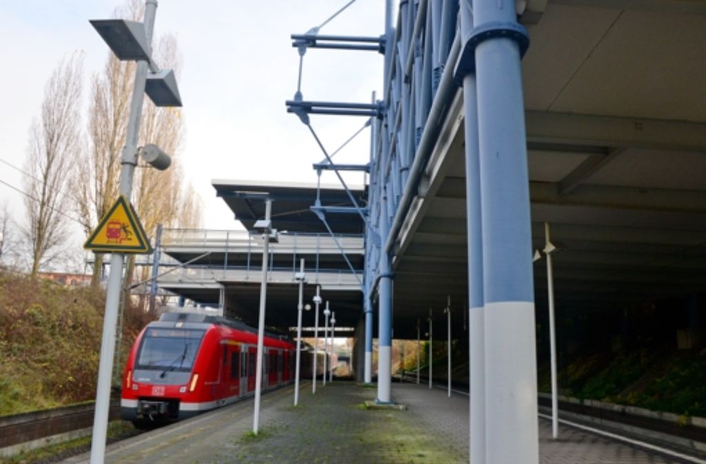 Auf den S-Bahngleisen durch Leinfelden-Echterdingen sollen auch Fern- und Regionalzüge rollen. Stuttgart-21-Kritiker sehen darin einen Engpass. Foto: Norbert J. Leven