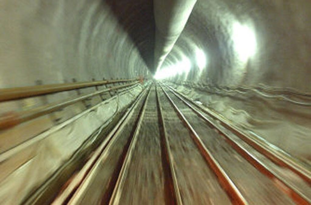Bei Pforzheim plant die Bahn einen neuen rund einen Kilometer langen Tunnel. Foto: AP
