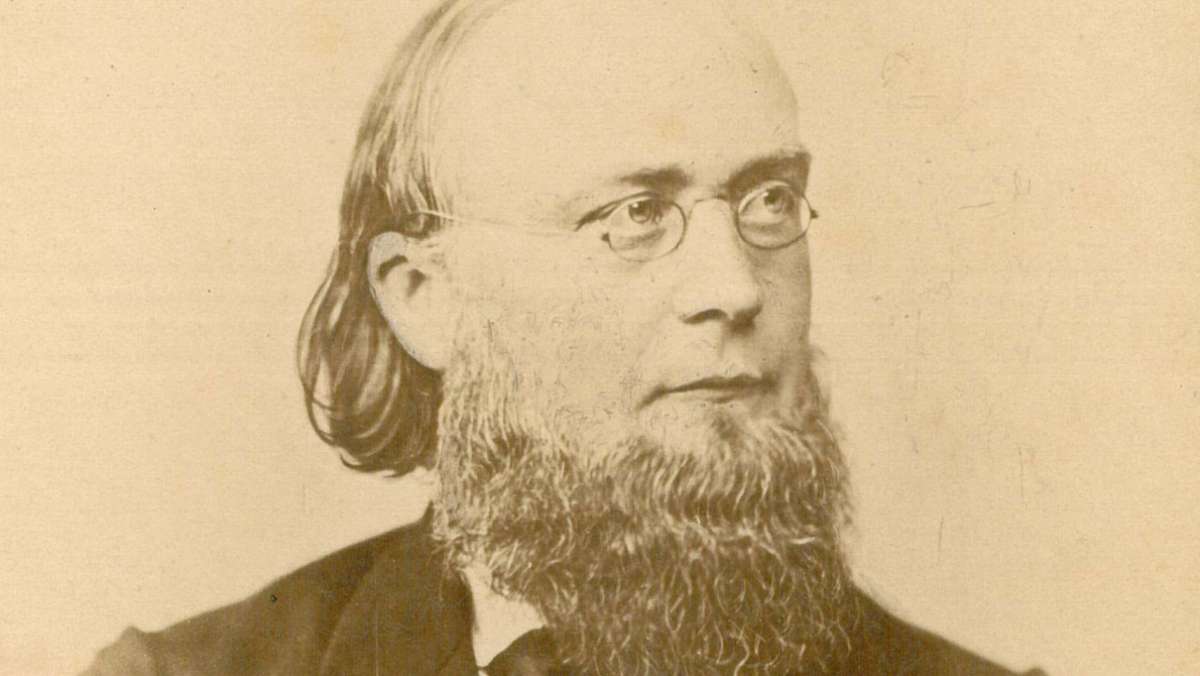  Christian Fink war ein musikalischer Alleskönner. Er komponierte, dirigierte, spielte Klavier, Orgel und Violine. 1860 kam er als Ausbilder an das Lehrerseminar in Esslingen. Er blieb bis zu seinem Tod. Nun ist eine Biografie über den Künstler erschienen. 