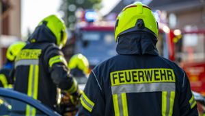 Feuer in Wendlingen: 20.000 Euro Schaden durch brennenden Baucontainer