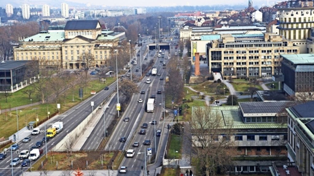 Bürgerversammlung: Kuhn erklärt den Verkehr zum Kern des Übels
