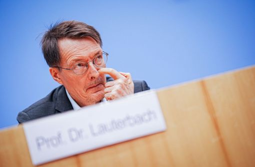 Lauterbach will die Kliniklandschaft in drei Stufen gliedern. Foto: dpa/Kay Nietfeld