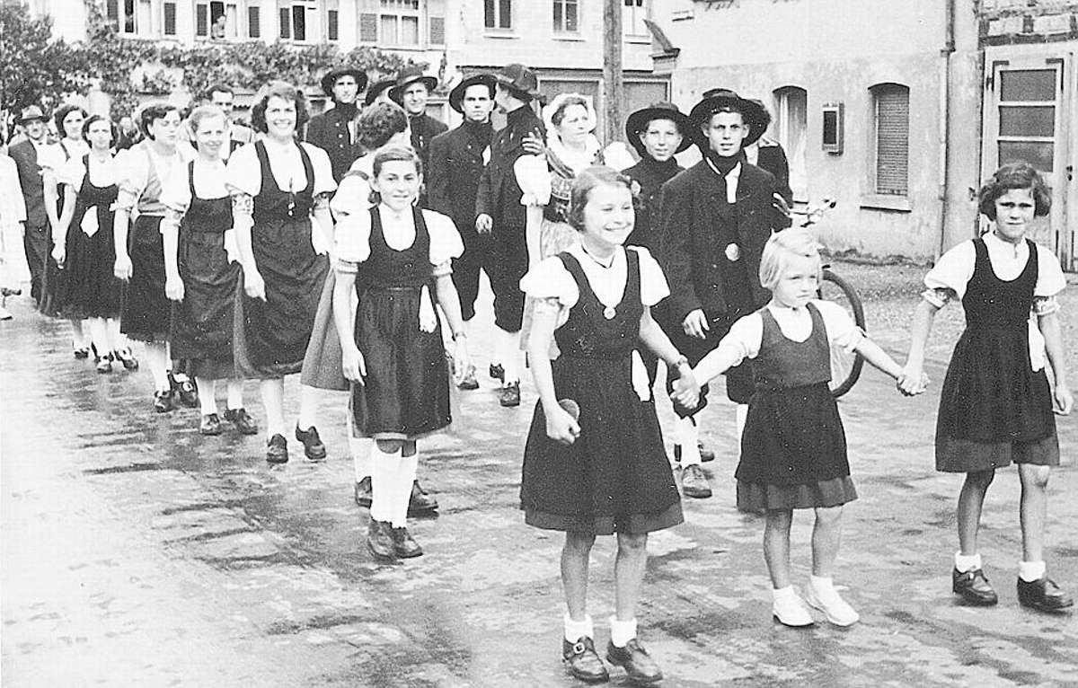 Der große Umzug beim ersten Vinzenzifest 1952.