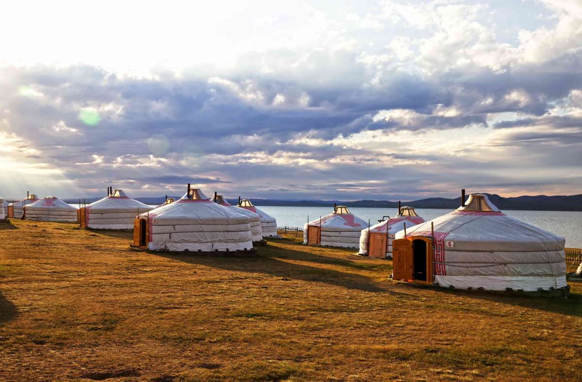 Jurtencamp in der Mongolei