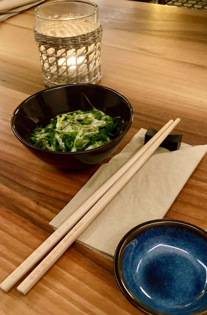 Toller Start für die Reise in die japanische Küche: Seetangsalat mit Sesam-Dressing