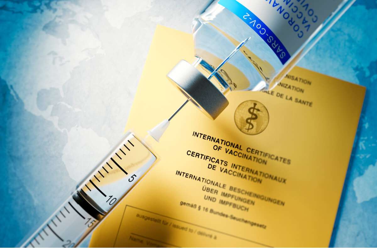 Wer seinen Impfpass nicht findet, kann sich trotzdem problemlos gegen Corona impfen lassen. Mehr dazu im Artikel.