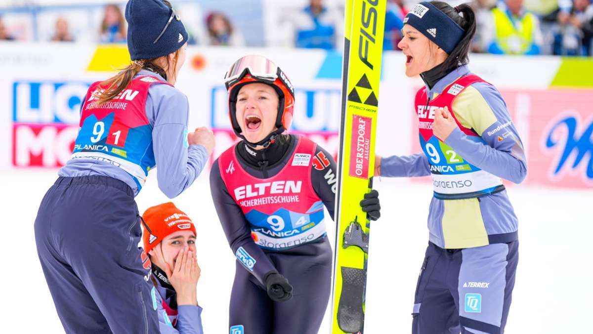 WM in Planica: Deutsche Skispringerinnen holen Gold im Team