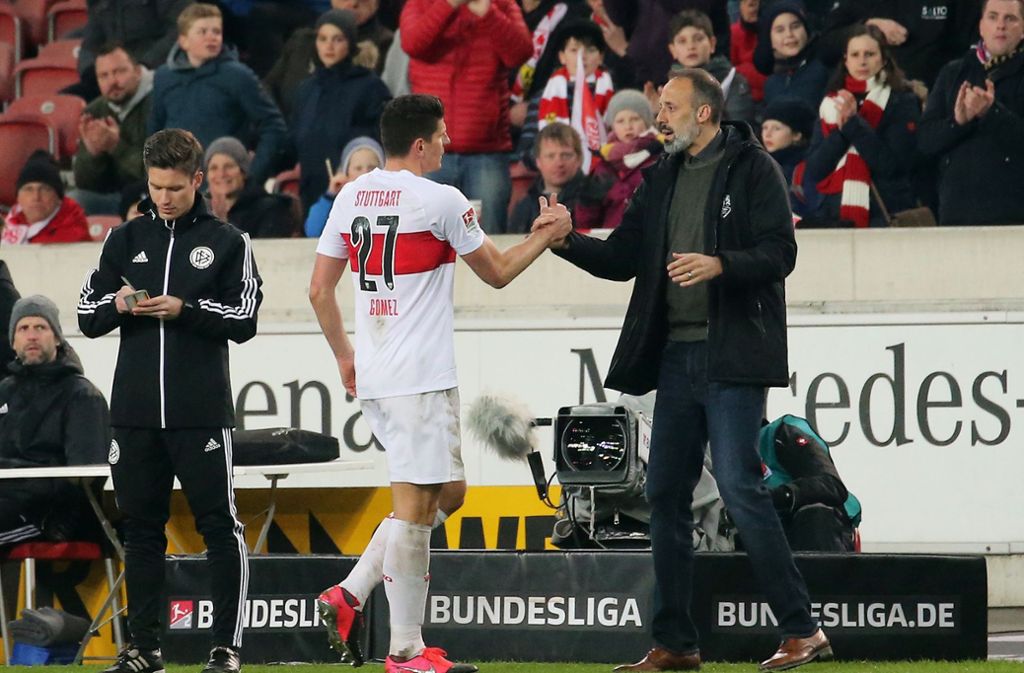 Immerhin: Im letzten Spiel vor der Corona-Pause reichte es für das Matarazzo-Team zu einem 1:1-Unentschieden gegen Spitzenreiter Arminia Bielefeld. Mario Gomez erzielte den Treffer für den VfB.