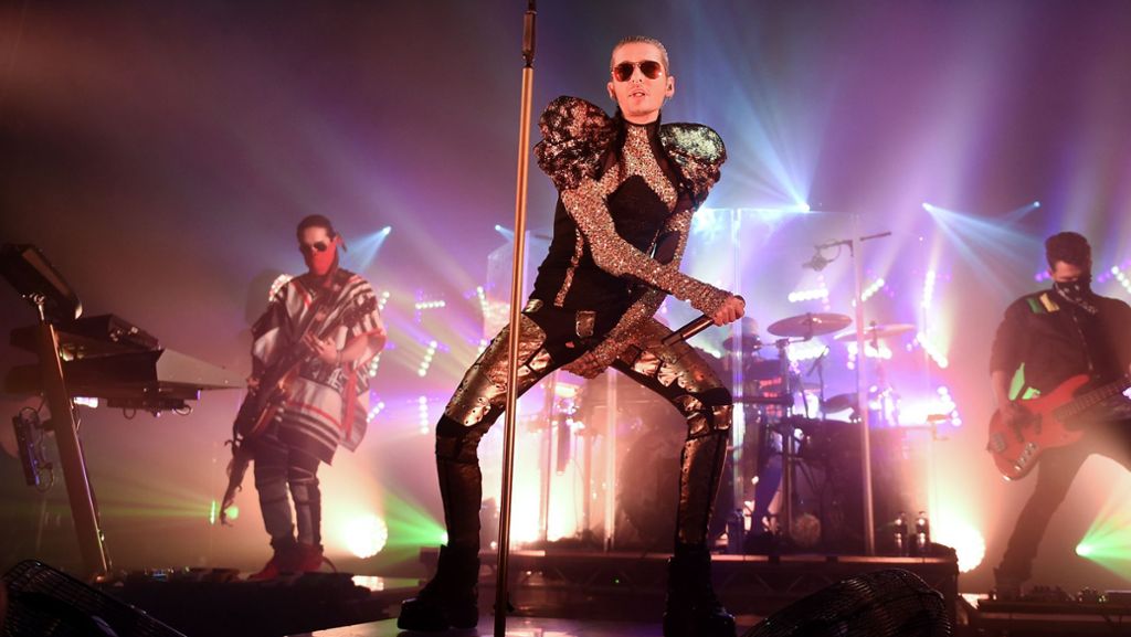  Tokio Hotel hat angekündigt, bei einer Tour im kommenden Jahr auf die Karriere in den vergangenen 15 Jahren zurückblicken zu wollen. Die Band will auch in Stuttgart Halt machen. 