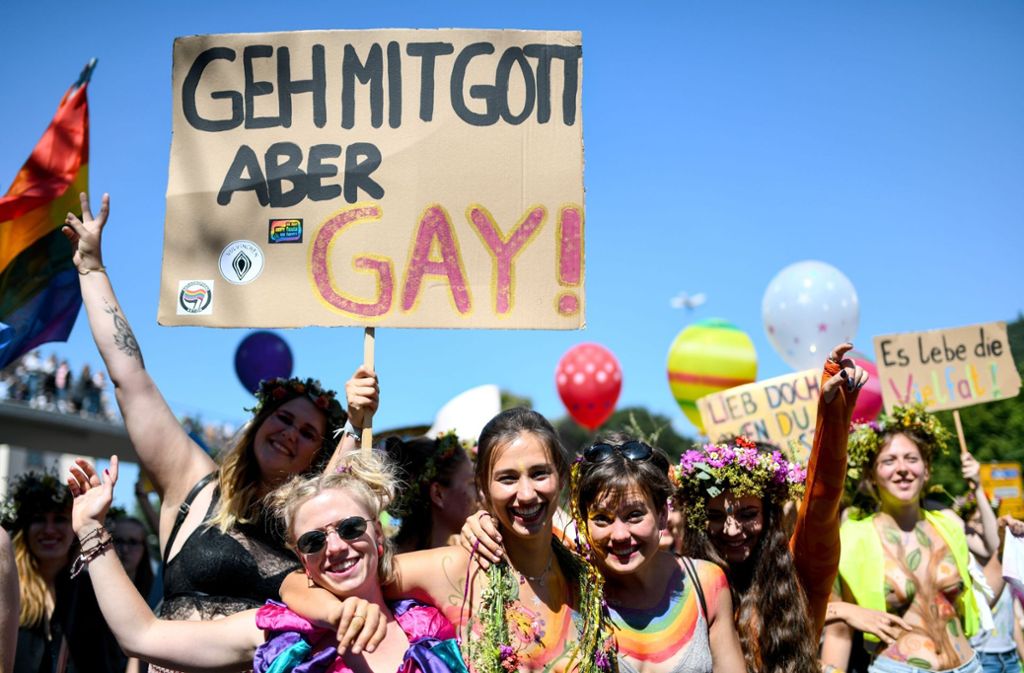 Tausende feierten die Rechte von Homosexuellen beim CSD in Freiburg.