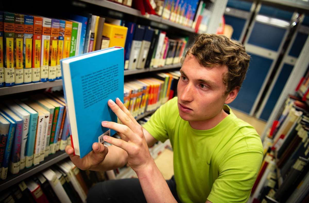 Arbeitsalltag eines Autisten aus Stuttgart Niemand sortiert Bücher so