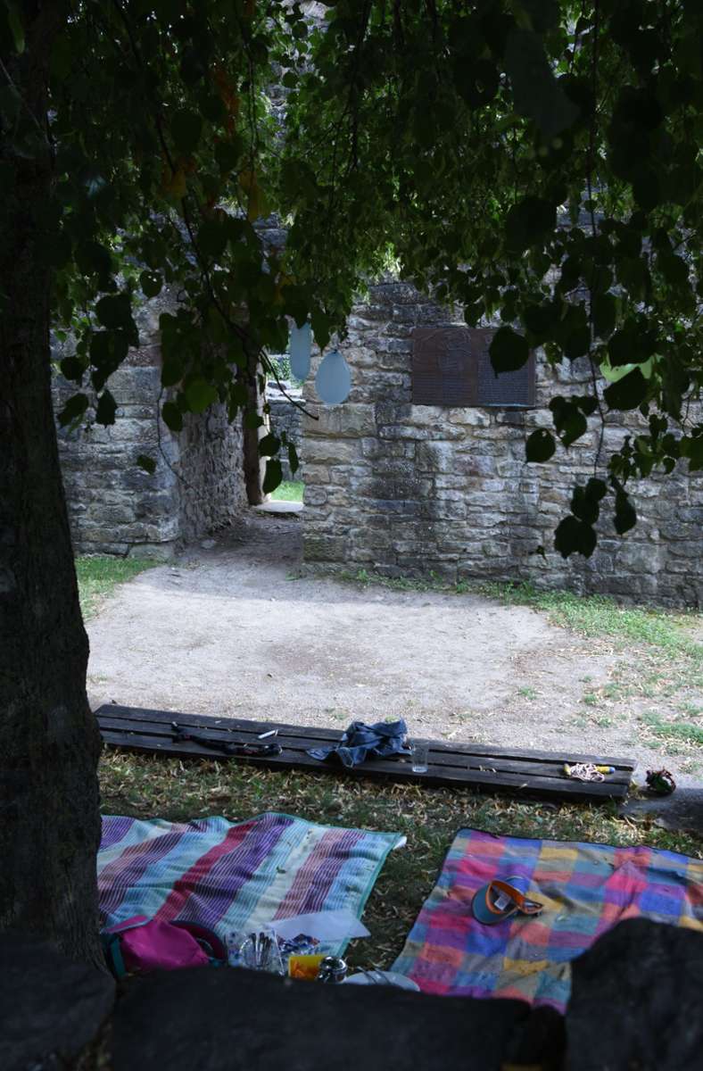 Inmitten der Ruine findet sich auch ein nettes Plätzchen für ein Picknick.