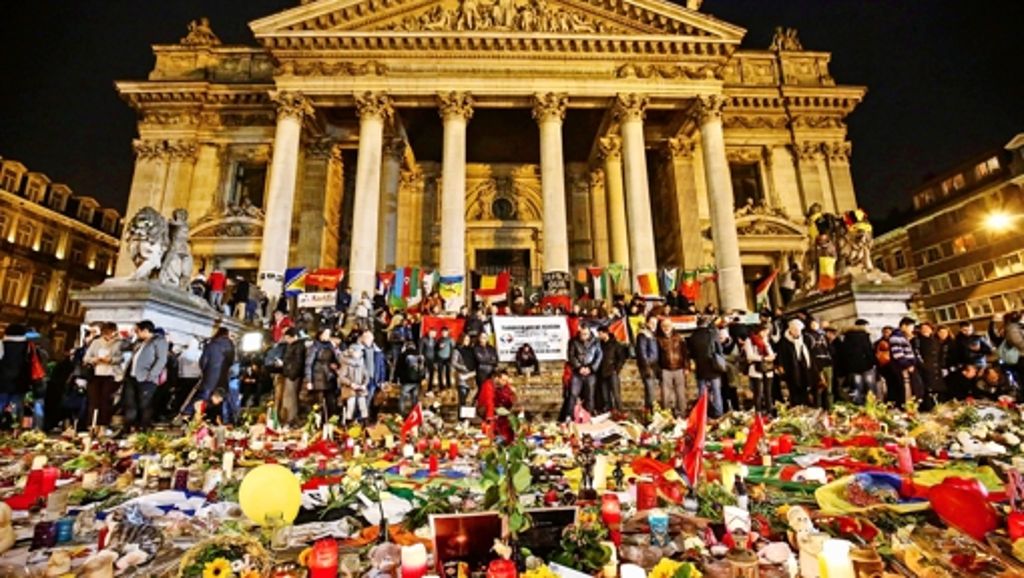  Nach und nach ergibt sich ein Bild von den Köpfen, die hinter den blutigen Anschlägen in der belgischen Hauptstadt Brüssel stecken. Außerdem offenbart sich das Versagen der Behörden. 