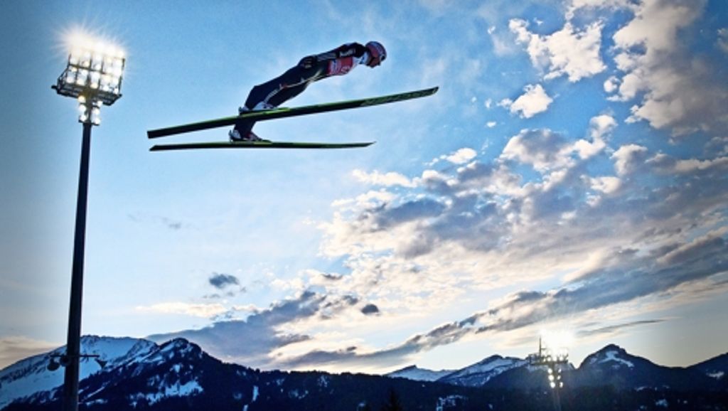  Am heutigen Dienstag beginnt die Vierschanzentournee der Skispringer. Der deutsche Favorit ist Severin Freund, der immerhin schon Weltmeister und Olympiasieger geworden ist. 