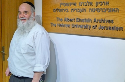 Der Österreicher Roni Grosz, ein orthodoxer Jude, leitet seit elf Jahren das Einstein-Archiv in Jerusalem – ein wichtiger Teil der dortigen Hebräischen Universität, wie die nächsten Bilder zeigen. Foto: Alexander Mäder