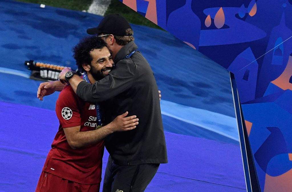 Der Trainer und sein Topstar: Klopp umarmt Stürmer Mohamed Salah.