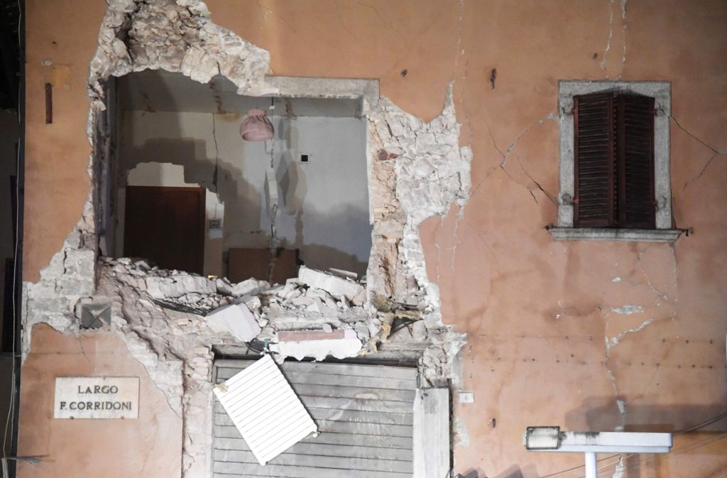 Es kam zu schweren Schäden an Kirchen und Gebäuden in den den betroffenen Regionen Marken und Umbrien.