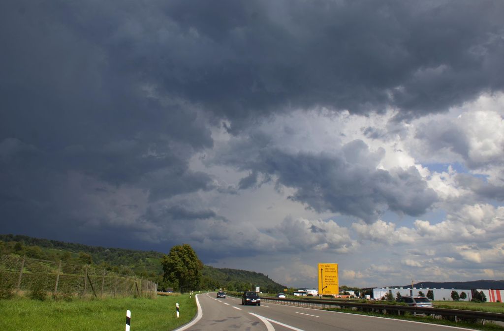 Ein Gewitter über Stuttgart ließ große Hagelkörner niedergehen.