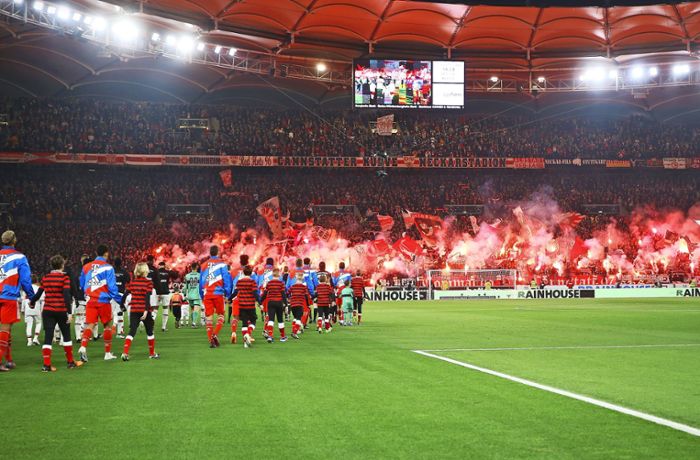VfB Stuttgart gegen FC Bayern: Welche Folgen die massive Pyroshow im Südschlager hat