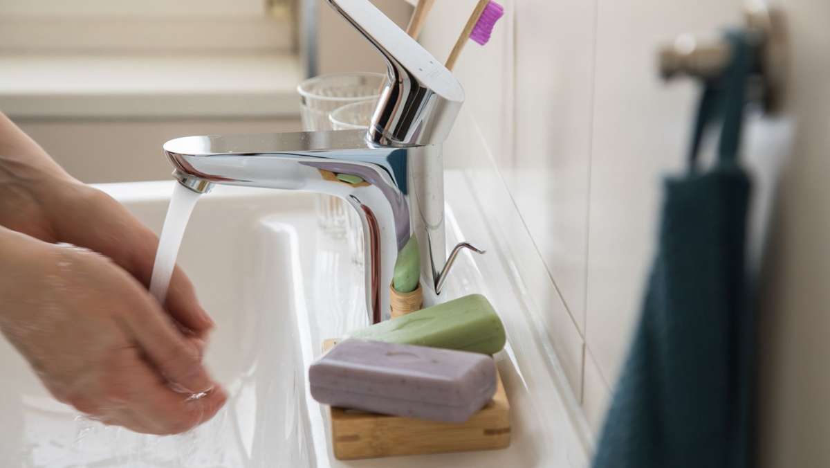 Tipps fürs plastikfreie Bad: 10 Ideen für ein nachhaltigeres Badezimmer