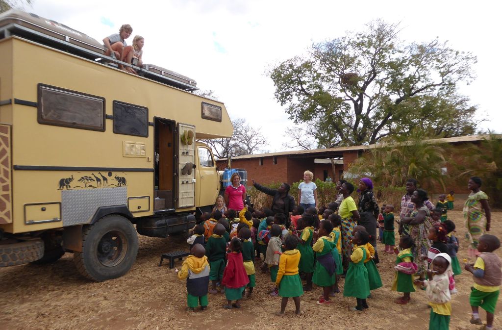 In Malawi arbeitet die Familie im Juli im Kumbali-Kindergarten. Von dort aus geht es nordwärts: Die Schmiders wagen die lange Ostroute.