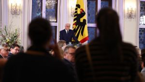 Aktivisten unterbrechen Steinmeier-Rede in Leipzig